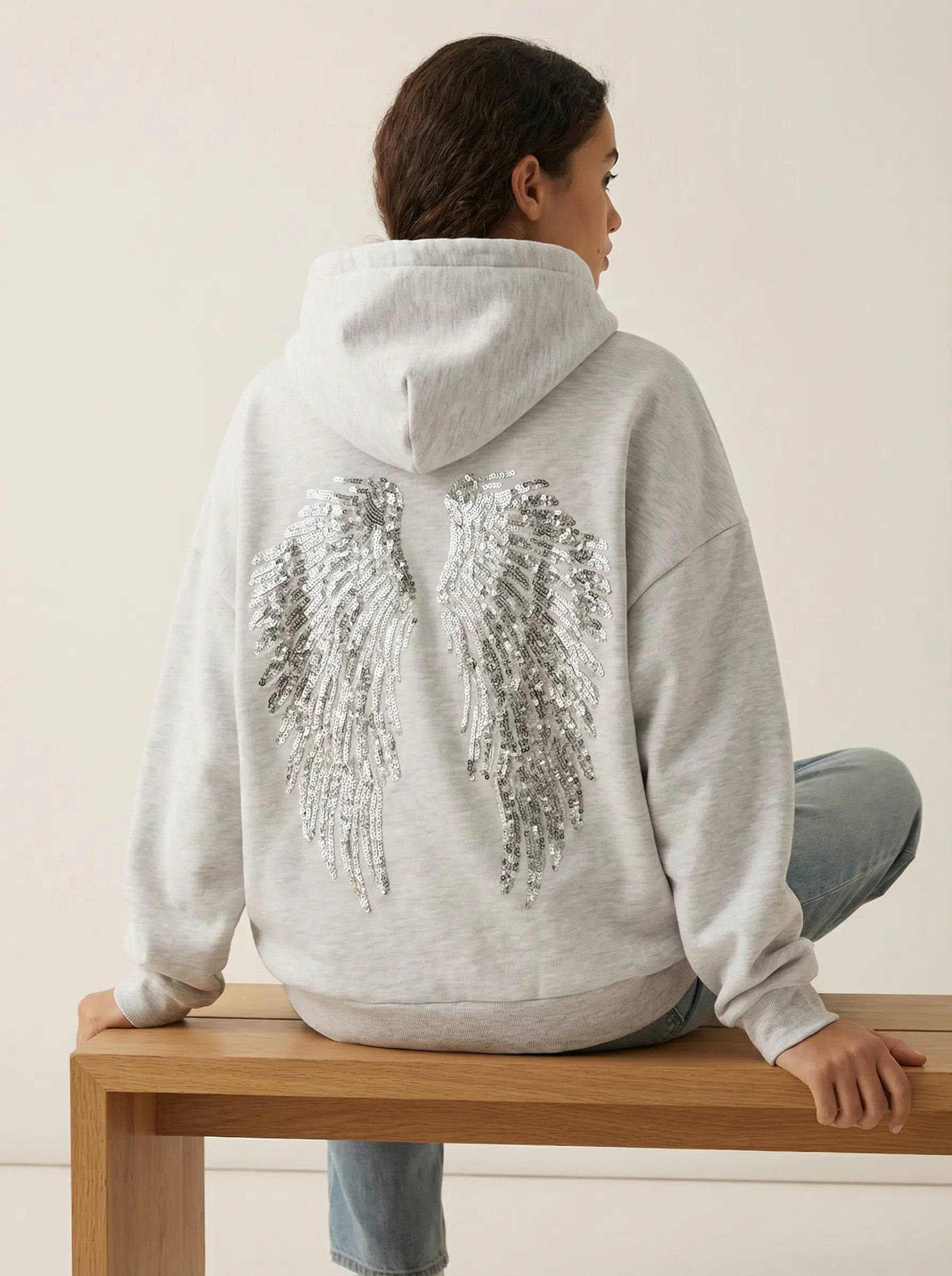 ANGEL WING SEQUINED SWEATSHIRT AND PANTS